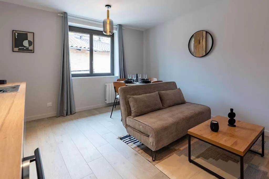 L'Opera, T2 Coeur Ville Anse Apartment